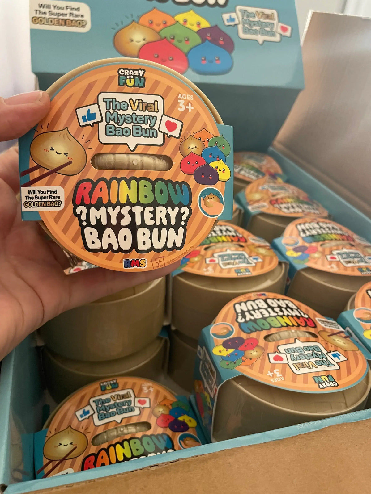 Mystery Bao Bun – Rare Rainbow Chase Squishy