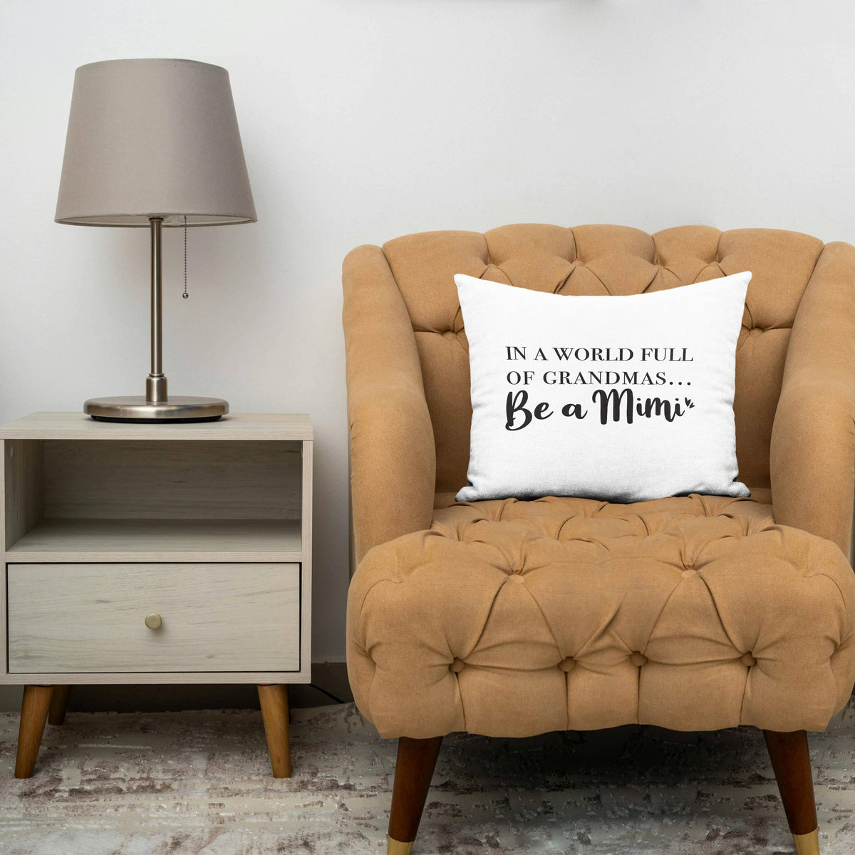 In a World full of Grandmas, be a Mimi, Pillow