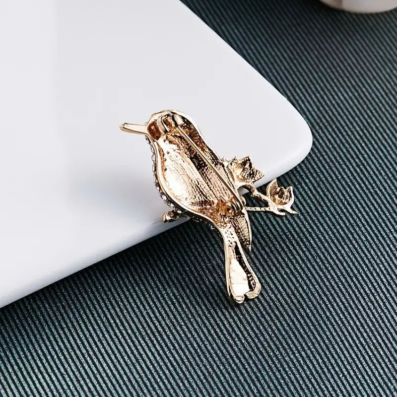 Elegant Brooch Pin Hummingbird