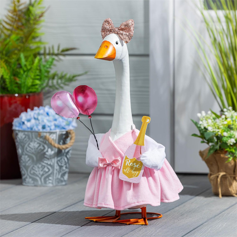 Giddy the Goose Rose' All Day Outfit