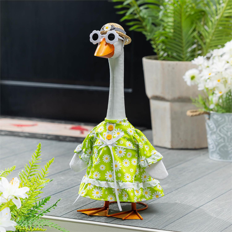 Giddy the Goose Daisy Dress Outfit