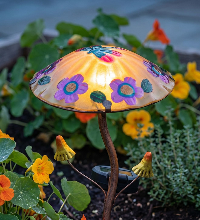 Dragonfly Mushroom Solar Stake
