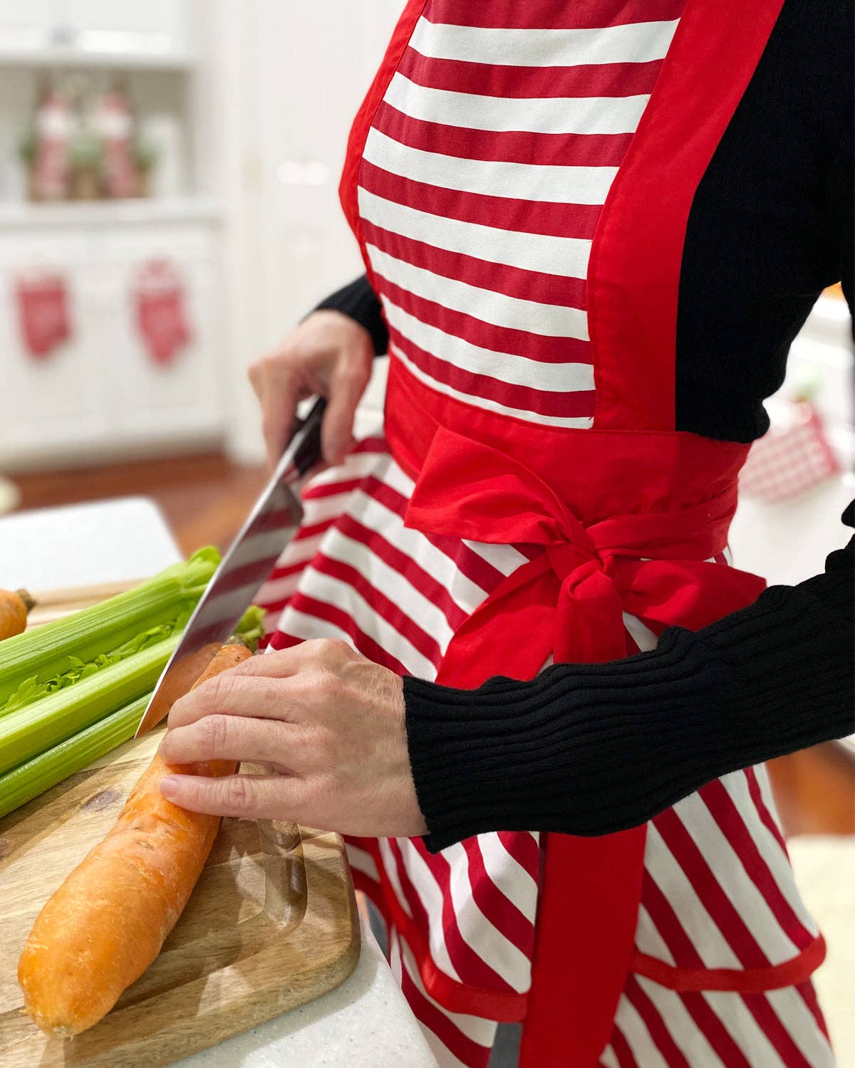 Stylish Cooking Apron: Red Stripe