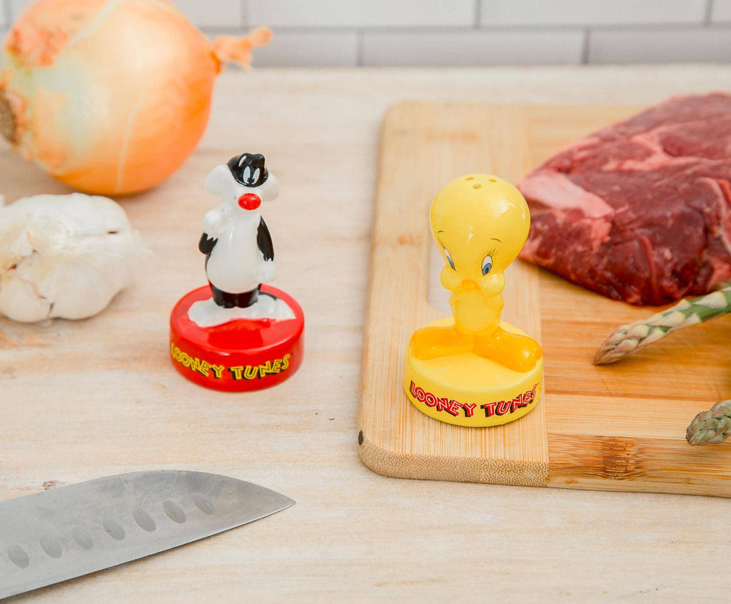Looney Toons Sylvester & Tweety Shaker Set